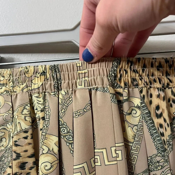 Vtg Alfred Dunner Womens Tan Pleated Skirt 12 Leopard Print Petite Quiet Luxury - Picture 4 of 7